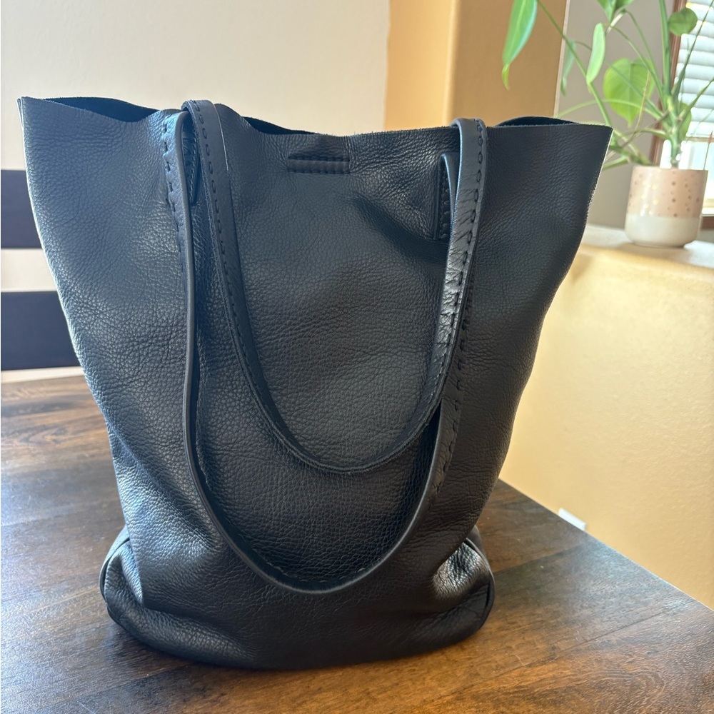 Frye Black Leather Pebbled Bucket Tote